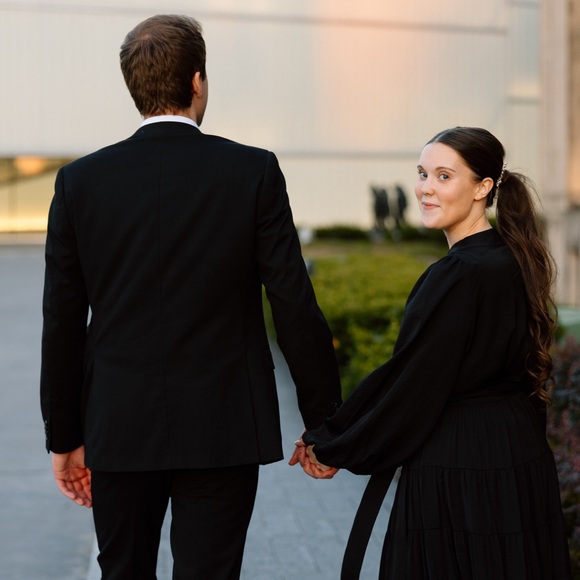 Meet your Posher, Natalie - Picture 2 of 2